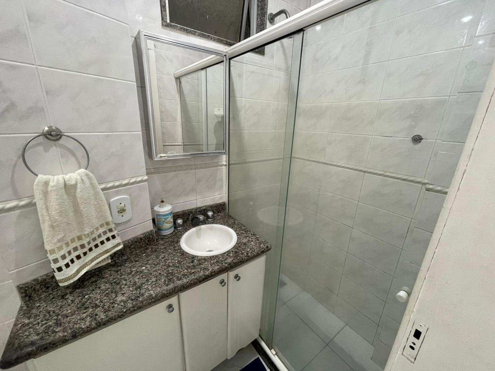 Apartamento Real 053 - Em Copacabana Frente Mar *